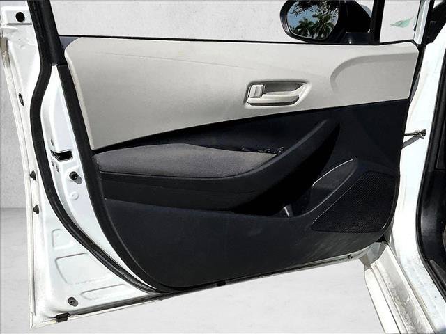 Used 2023 Toyota Corolla LE FWD image 17