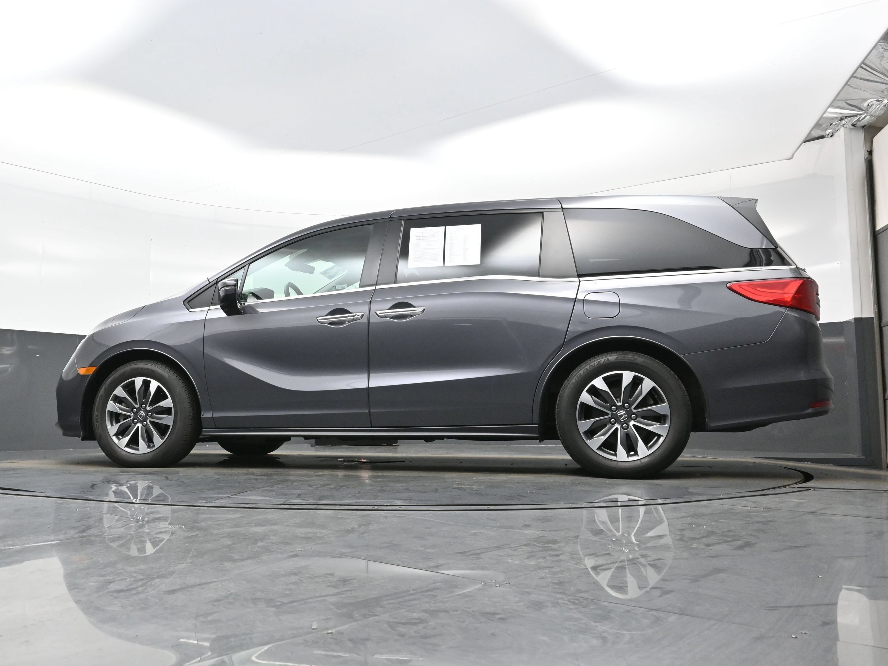 Used 2023 Honda Odyssey EX-L image 31