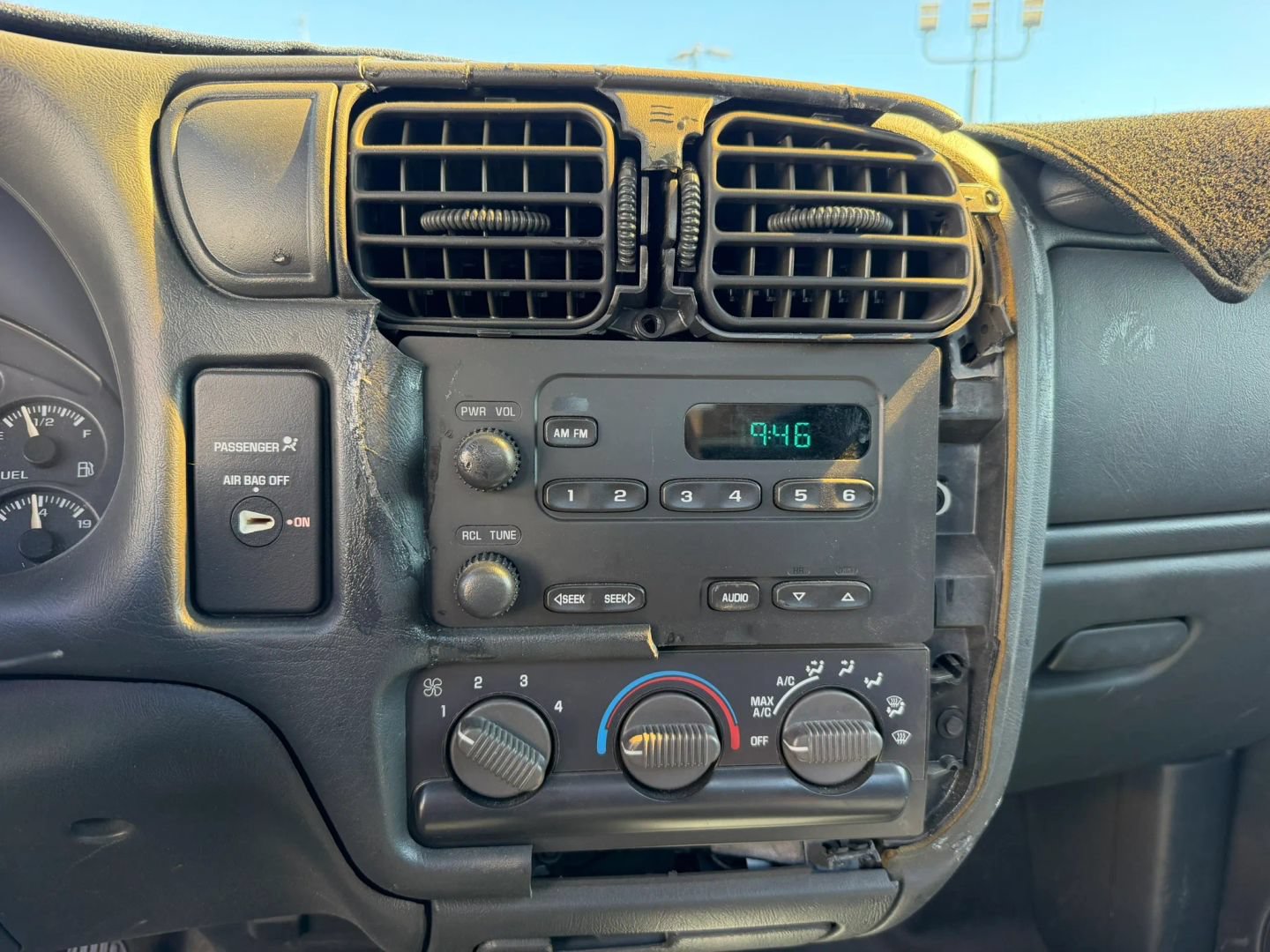 Used 2003 Chevrolet S10 Pickup 2WD Regular Cab image 17