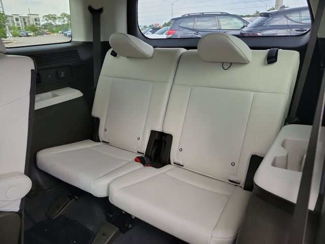 Used 2025 Hyundai Santa Fe Calligraphy AWD/4WD image 12