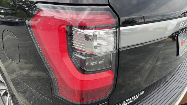 Used 2021 Ford Expedition Max Platinum AWD/4WD image 29