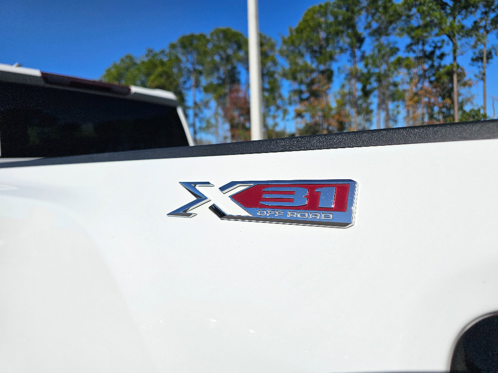 Used 2023 GMC Sierra 2500 SLE w/ SLE Convenience Package image 18