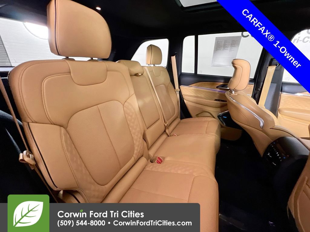 Used 2023 Jeep Grand Cherokee Summit image 17