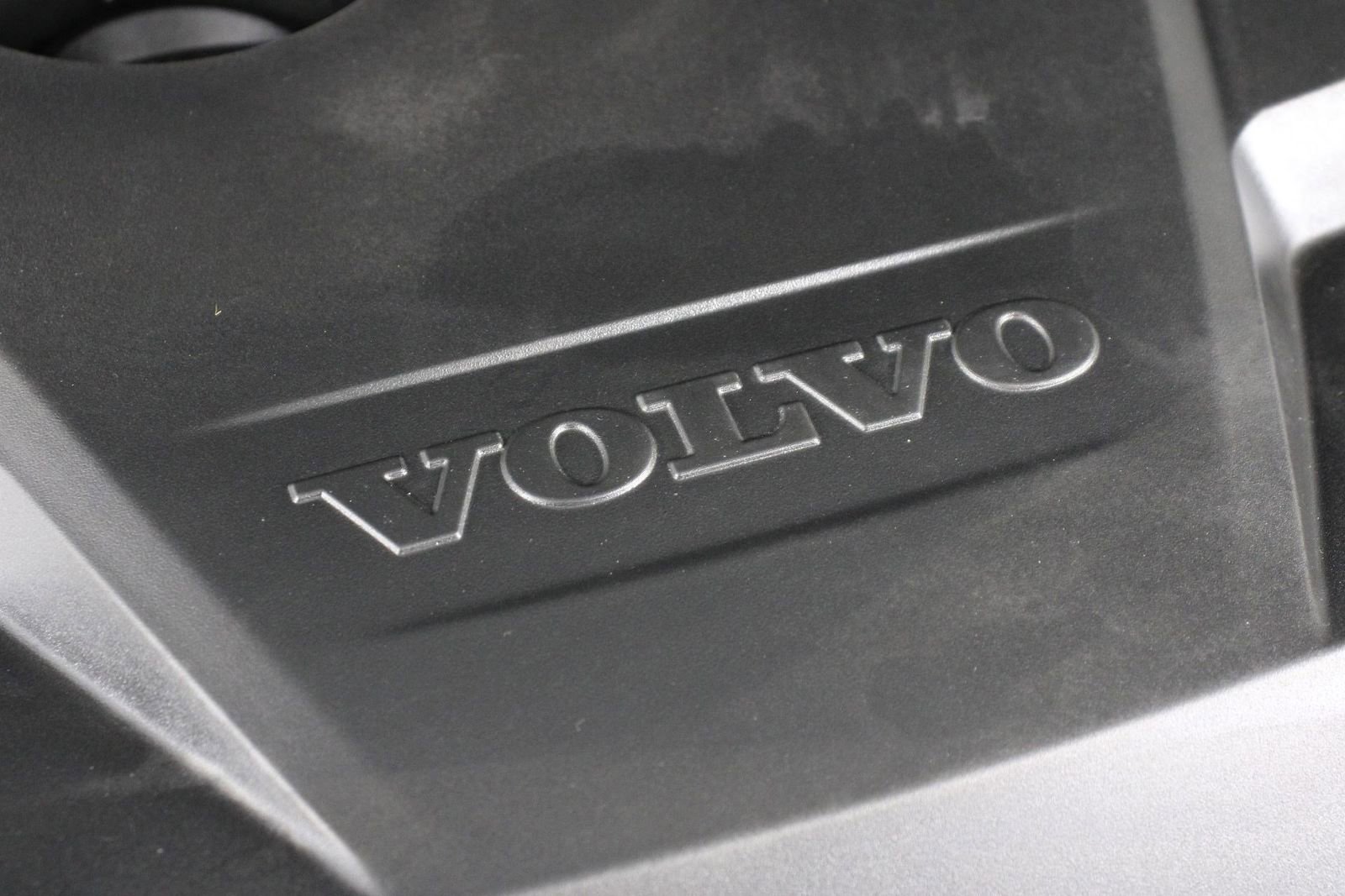 Certified 2024 Volvo XC90 T8 Plus AWD/4WD image 25