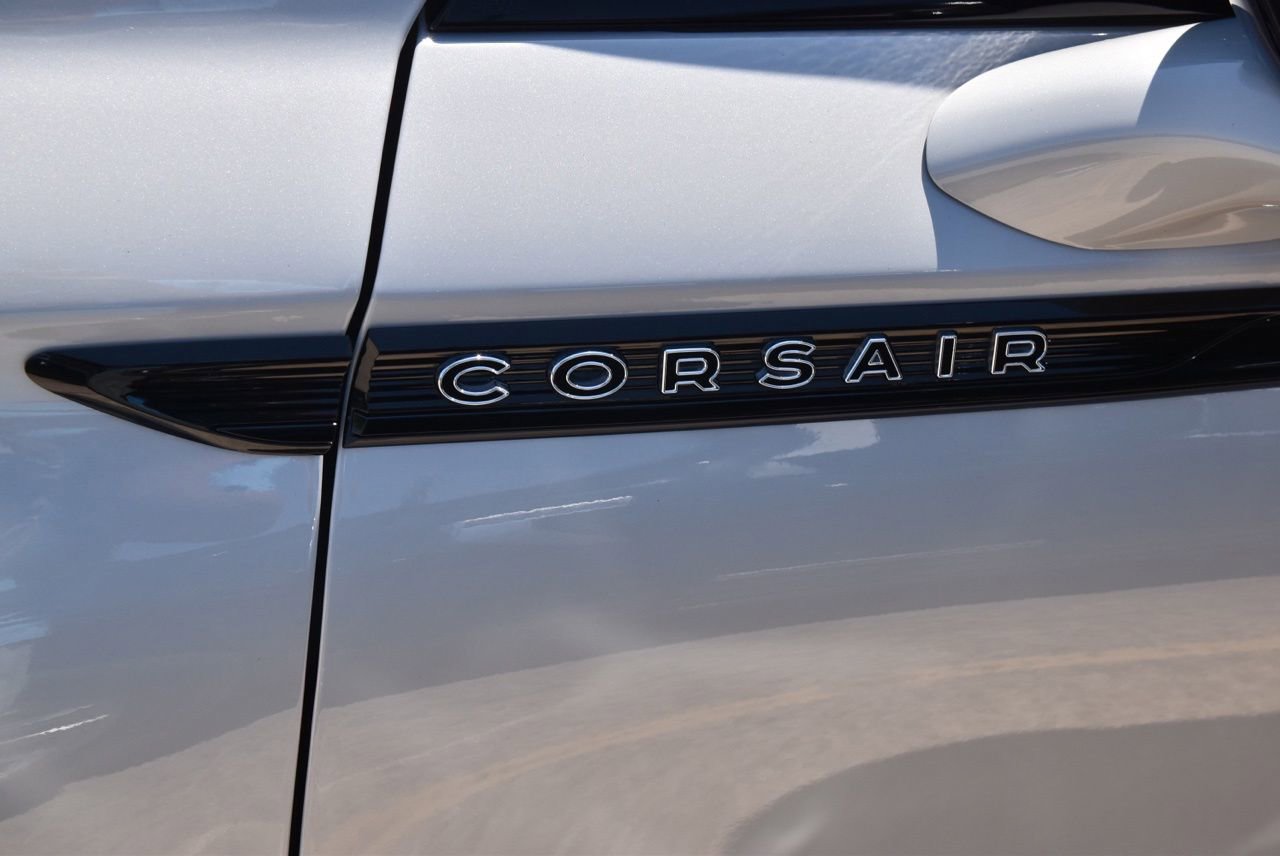 New 2024 Lincoln Corsair Reserve w/ Equipment Group 201A FWD image 10
