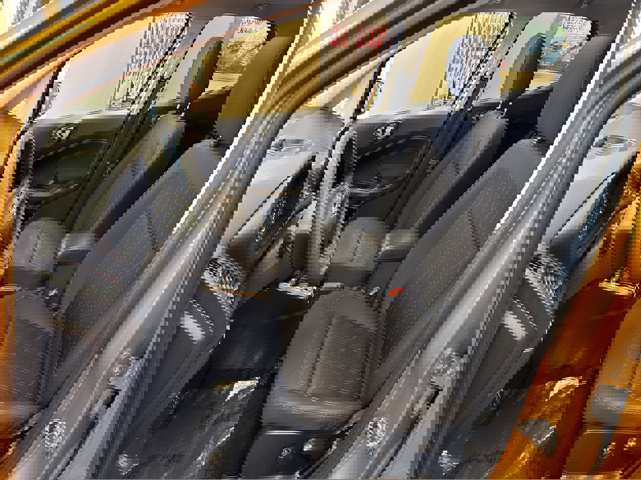 Used 2021 Ford EcoSport SE image 30