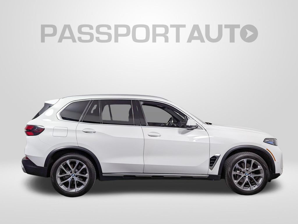Used 2025 BMW X5 xDrive40i w/ Premium Package AWD/4WD image 8