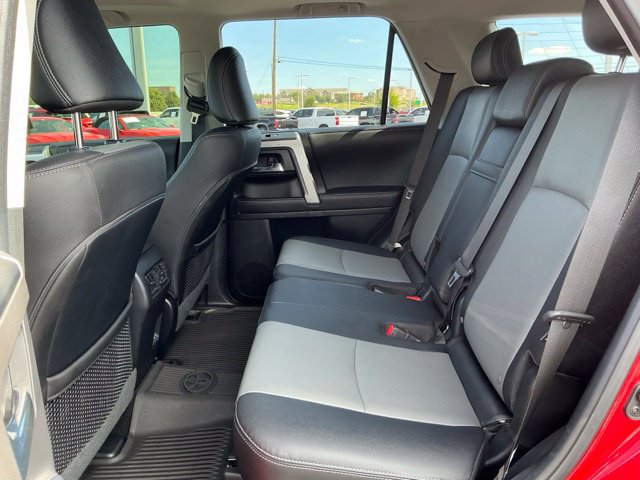 Used 2023 Toyota 4Runner SR5 Premium w/ Moonroof Package AWD/4WD image 21