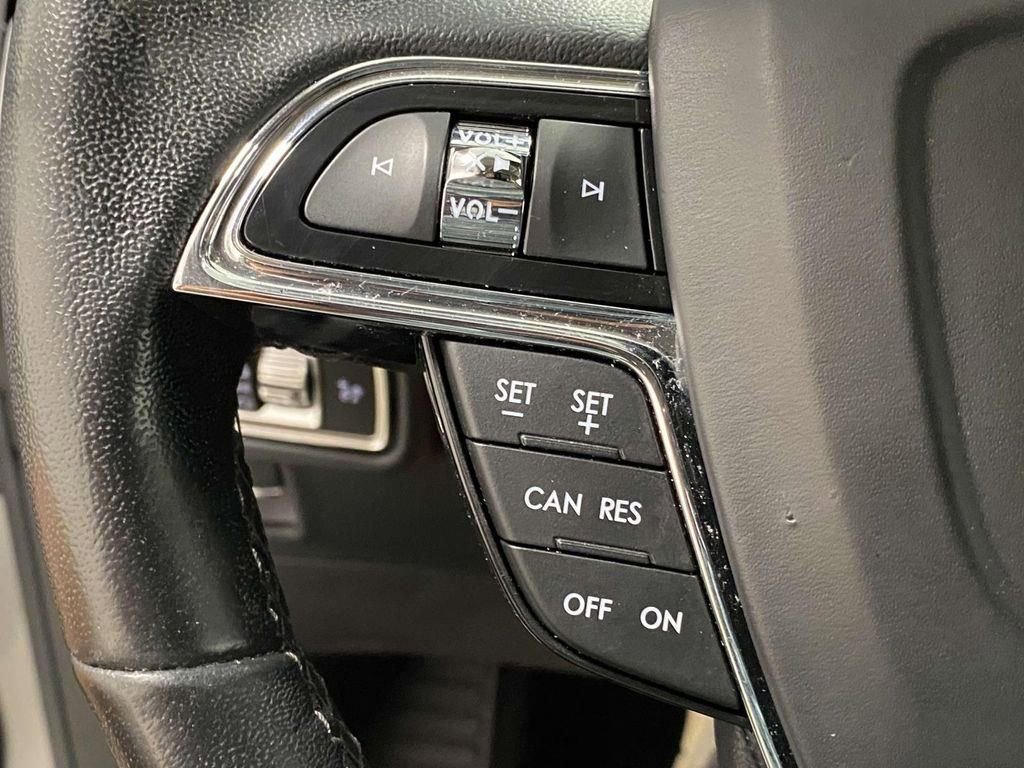 Used 2022 Lincoln Nautilus AWD image 21