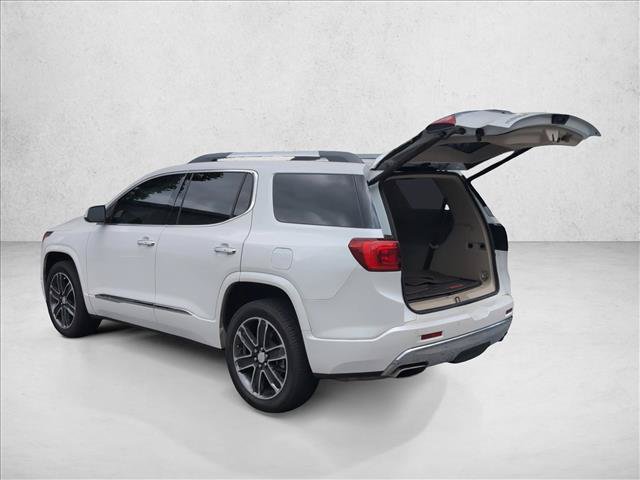 Used 2017 GMC Acadia Denali w/ Technology Package FWD image 7