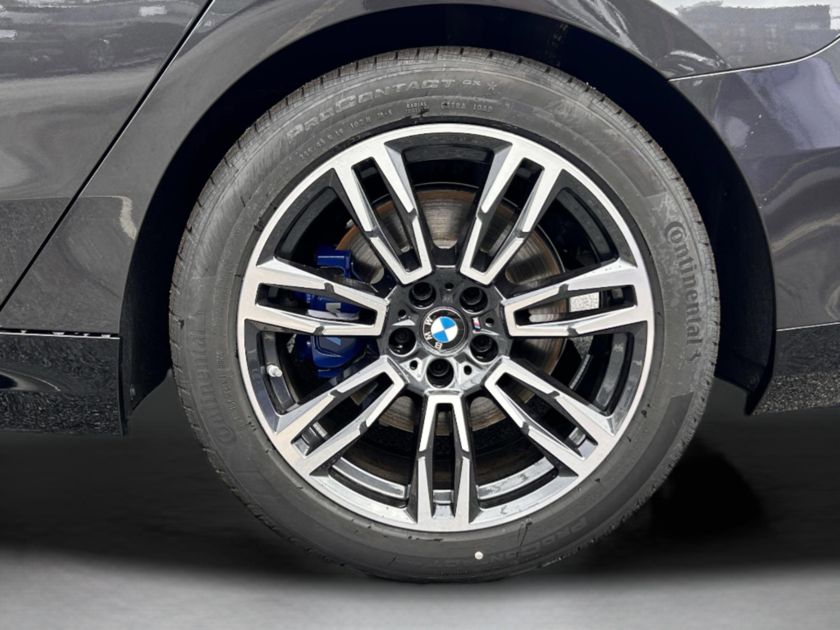 Used 2025 BMW 530i xDrive 530i xDrive w/ M Sport Package image 8