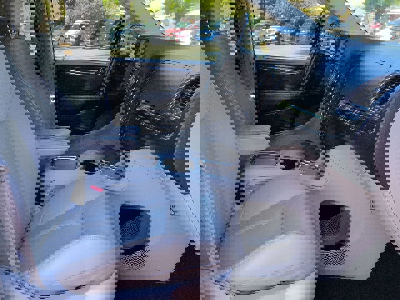 Used 2012 Chrysler Town & Country Limited image 25