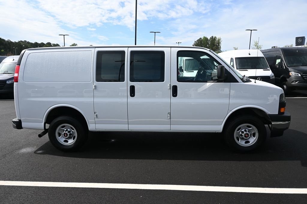 Used 2024 GMC Savana 2500 w/ Driver Convenience Package RWD image 22