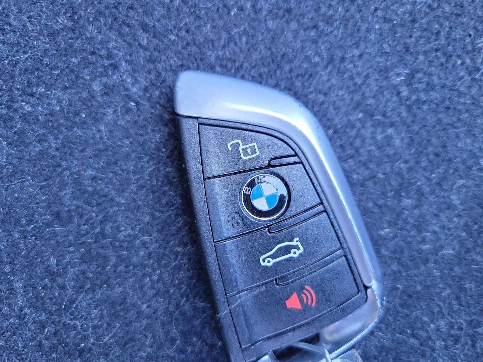 Used 2019 BMW 330i Sedan w/ M Sport Package RWD image 39