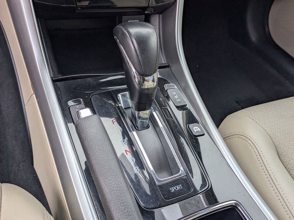 Certified 2017 Honda Accord EX-L image 13