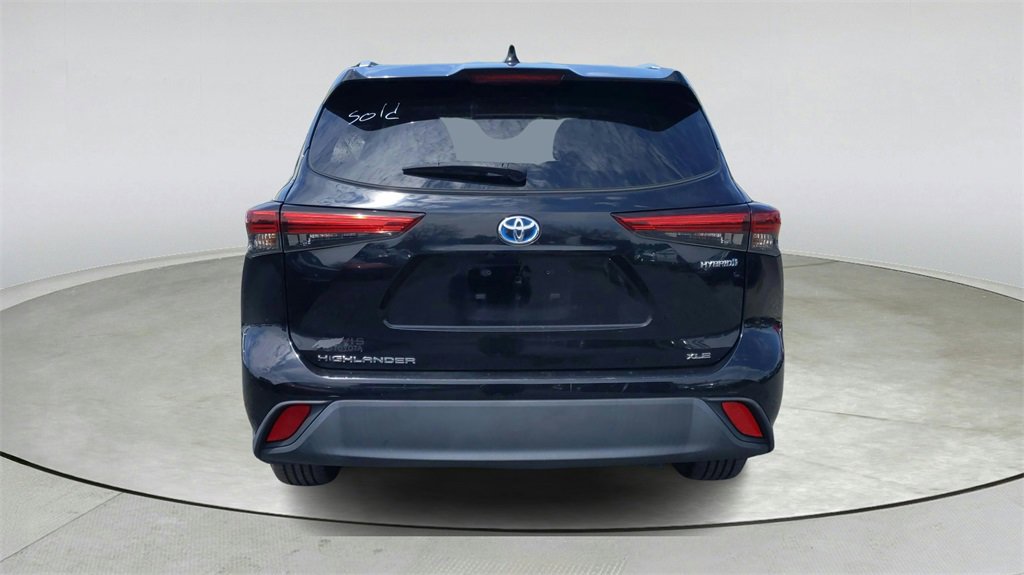 Used 2022 Toyota Highlander Bronze Edition image 5