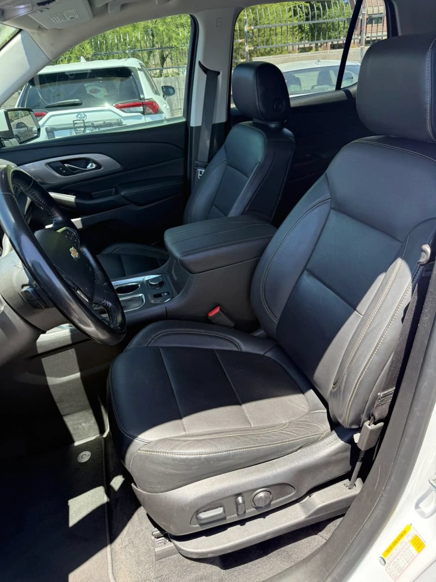 Used 2019 Chevrolet Traverse RS FWD image 7
