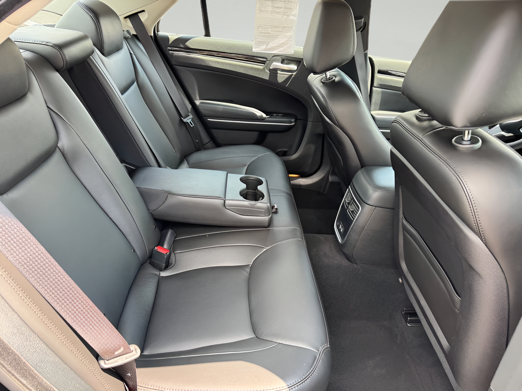 Used 2023 Chrysler 300 Touring L RWD image 28