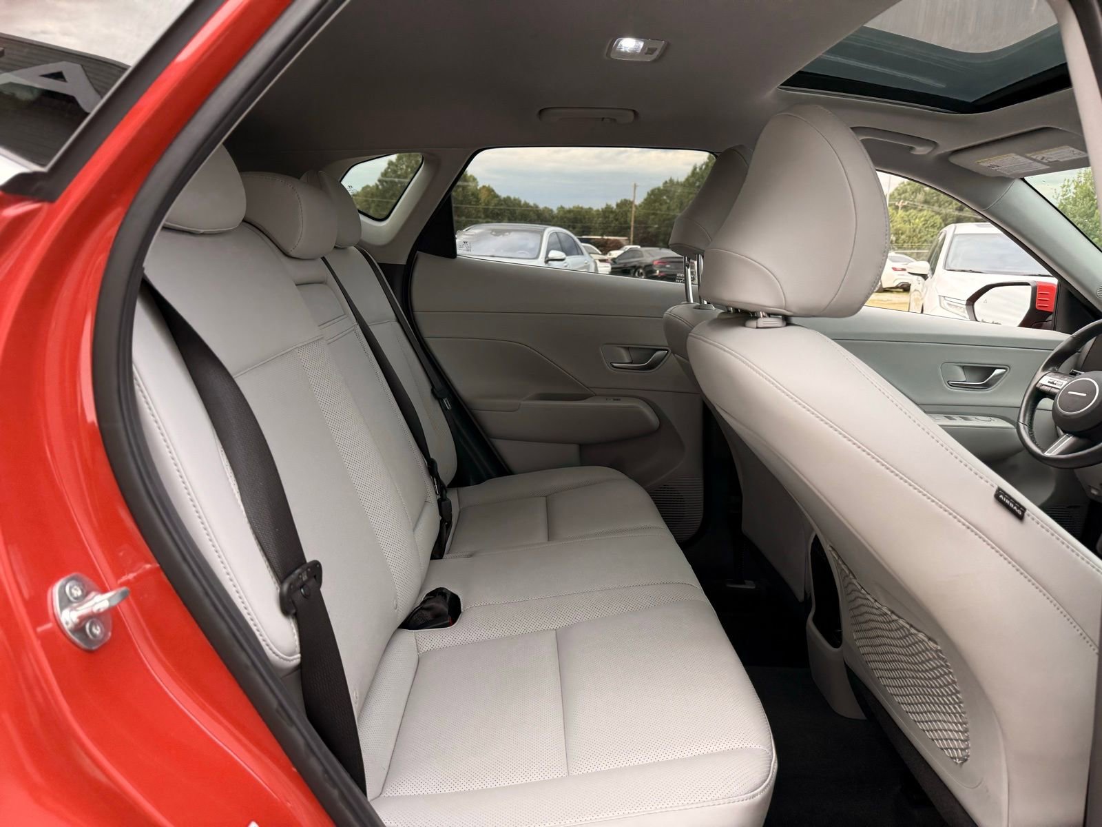 Used 2024 Hyundai Kona Limited image 21