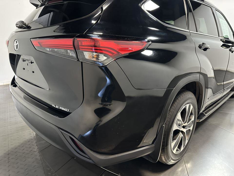 Certified 2022 Toyota Highlander XLE image 14