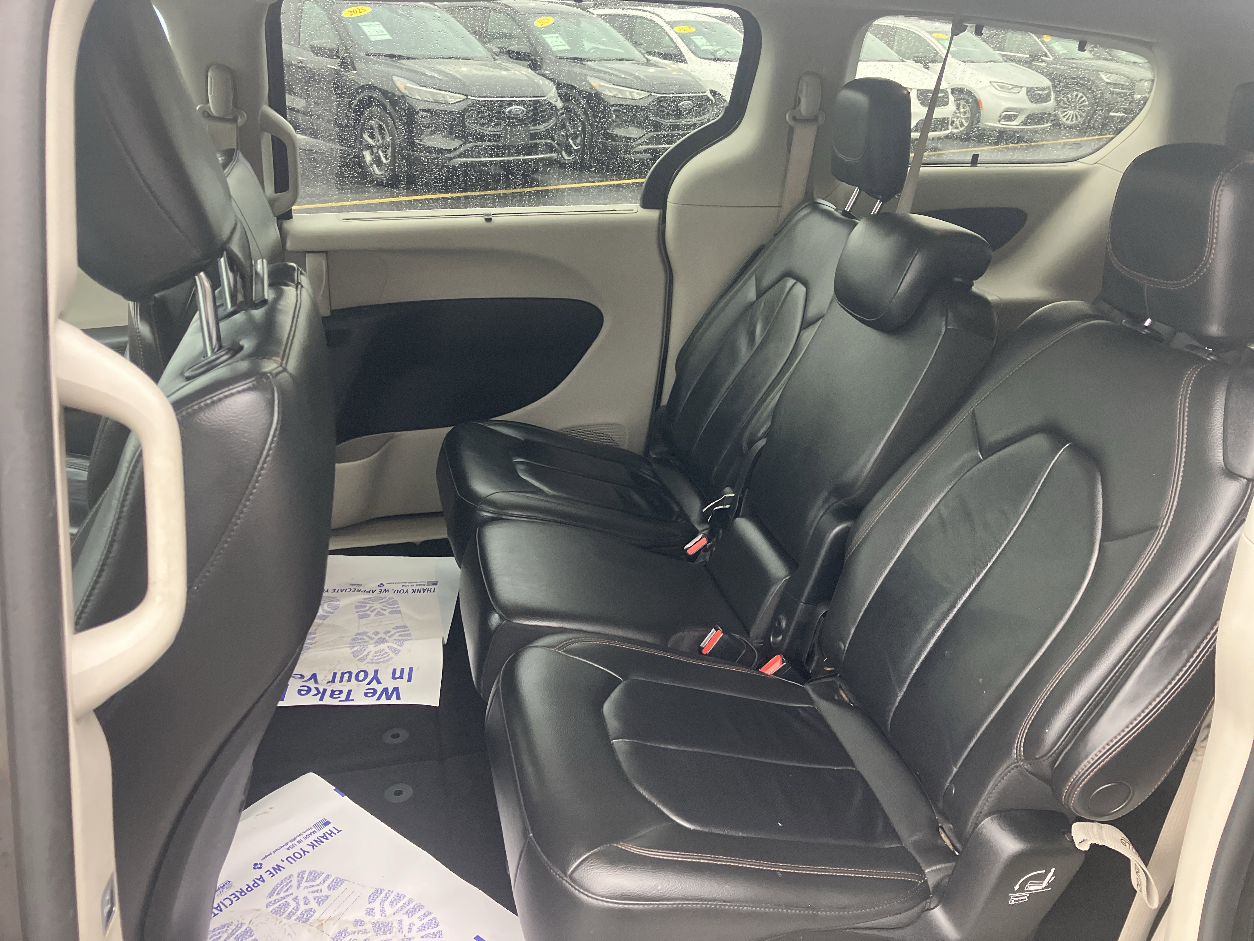 Used 2017 Chrysler Pacifica Touring-L w/ Tire & Wheel Group image 16