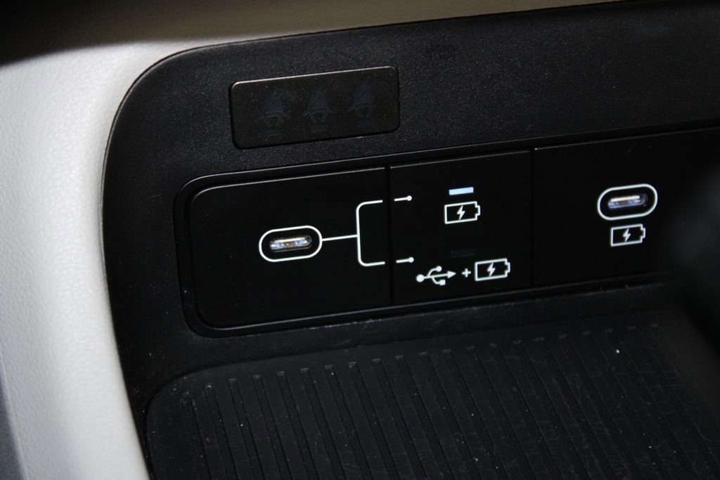 Used 2024 Hyundai Kona SEL image 33