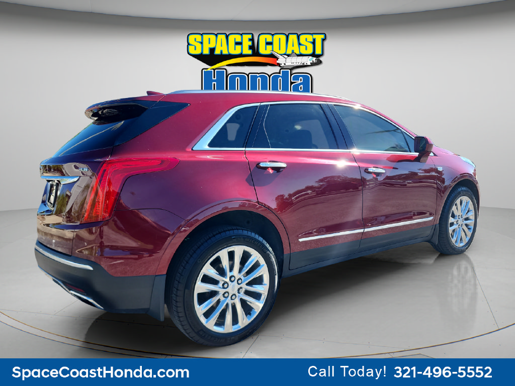 Used 2017 Cadillac XT5 Platinum AWD/4WD image 3