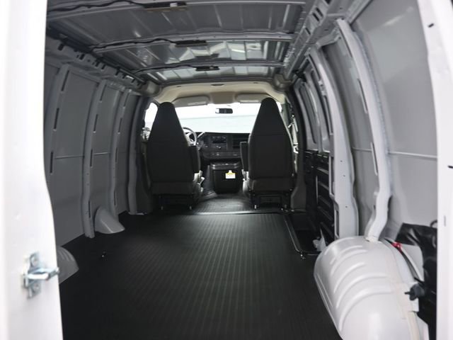 New 2026 Chevrolet Express 2500 w/ Driver Convenience Package image 9
