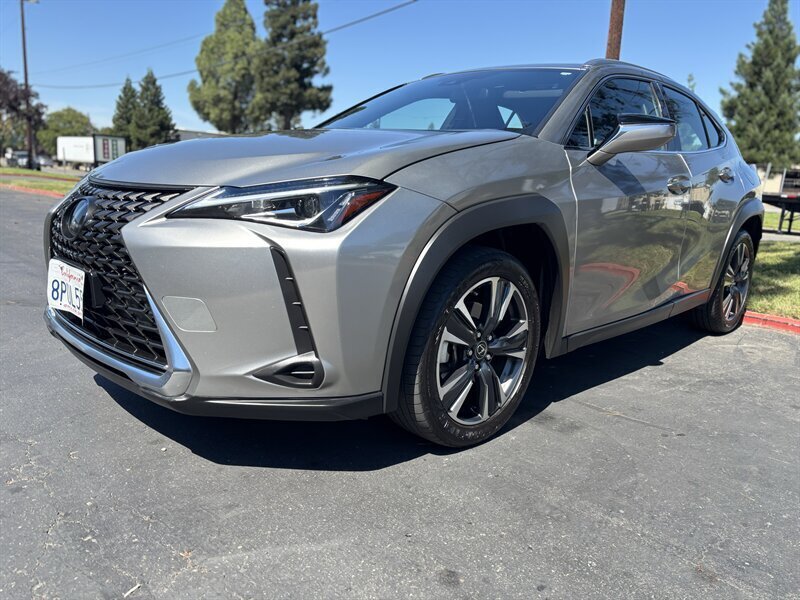 Used 2020 Lexus UX 200 w/ Accessory Package FWD image 7