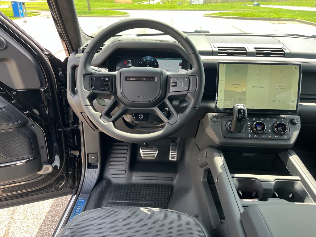 New 2026 Land Rover Defender 110 OCTA AWD/4WD image 12