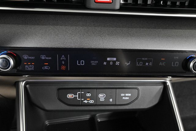 New 2026 Kia Carnival EX image 24