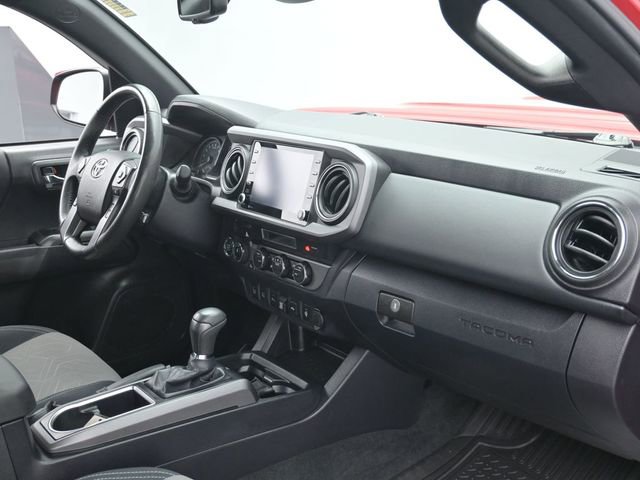 Used 2022 Toyota Tacoma TRD Sport w/ Technology Package image 29