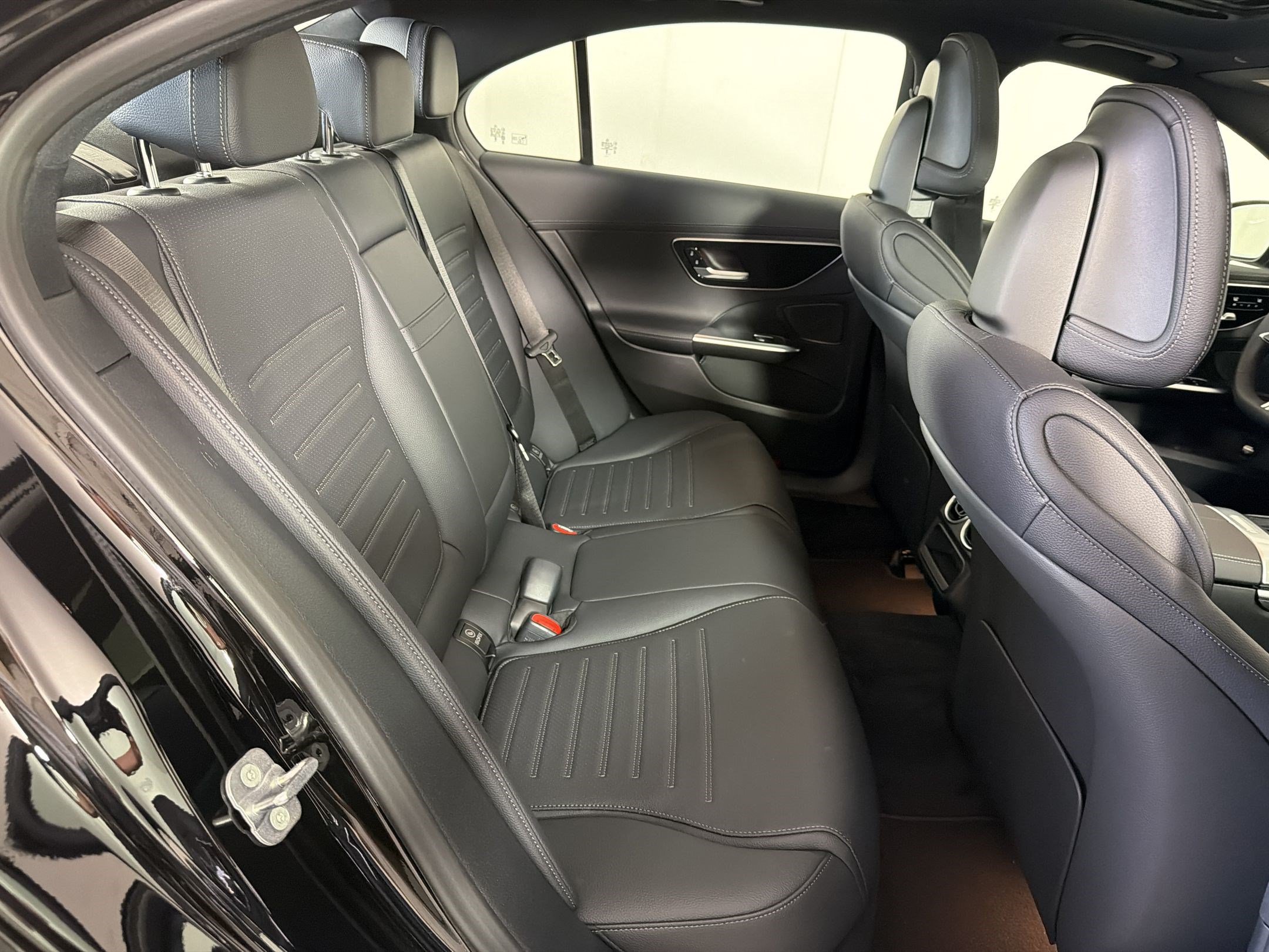 New 2026 Mercedes-Benz C 300 4MATIC Sedan image 30