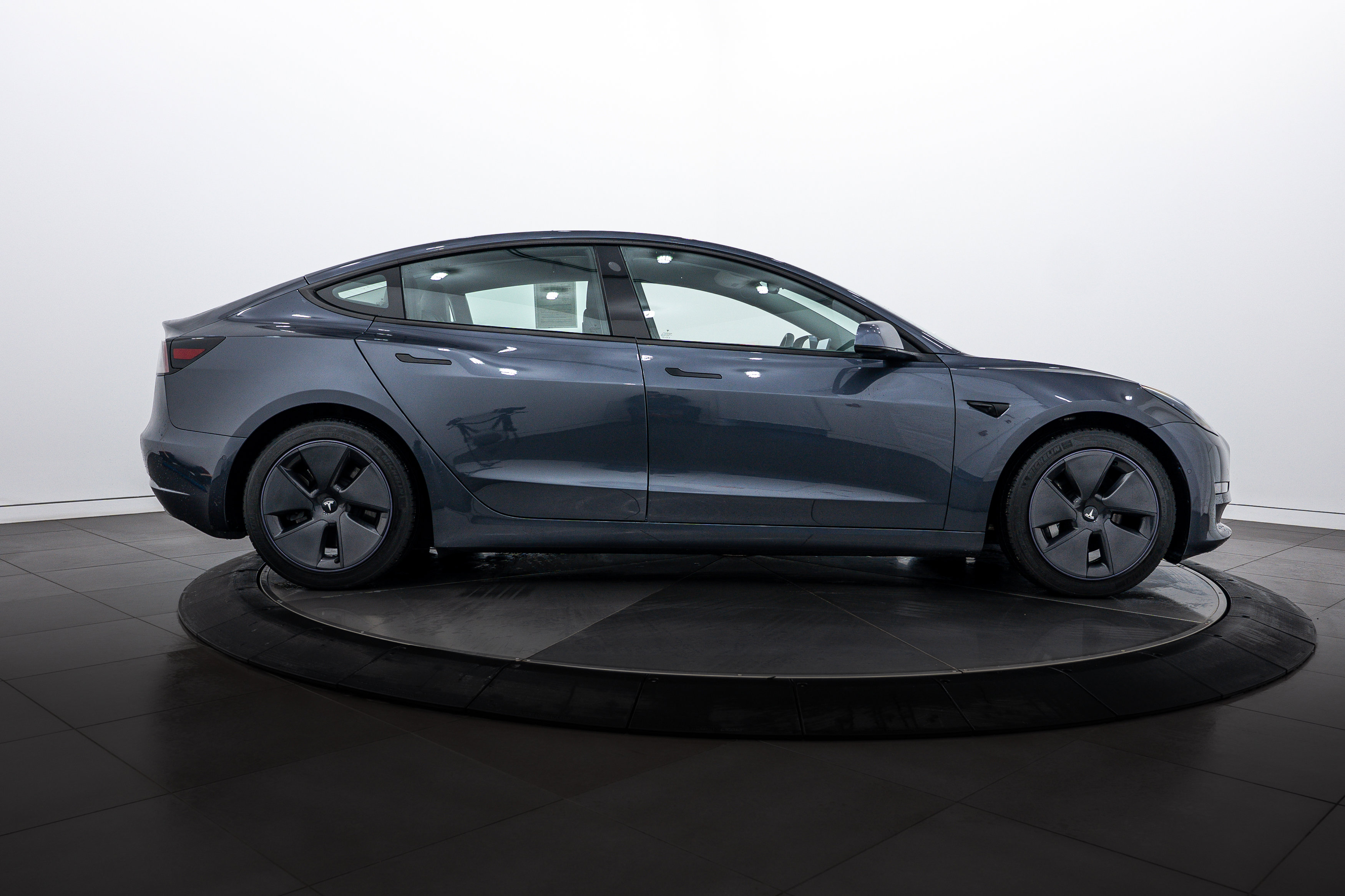 Used 2021 Tesla Model 3 Long Range image 8