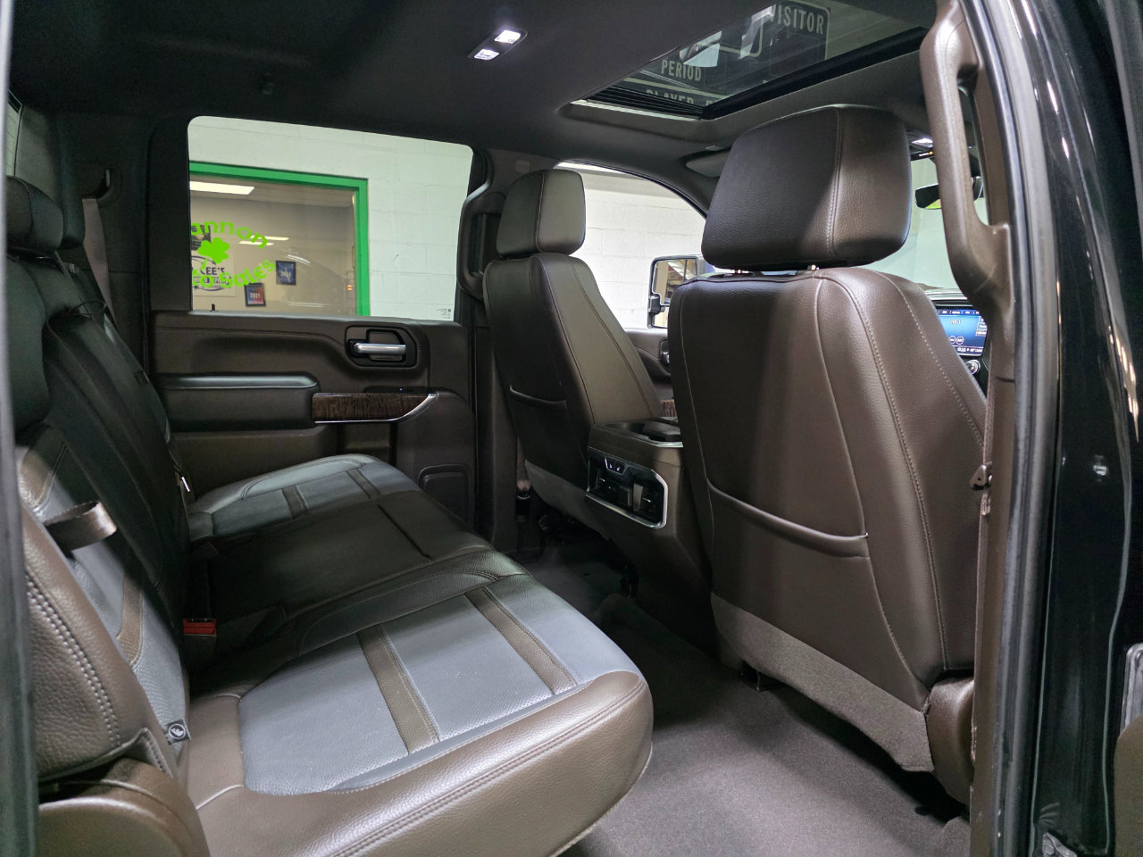 Used 2021 GMC Sierra 2500 Denali w/ Denali Black Diamond Edition image 20