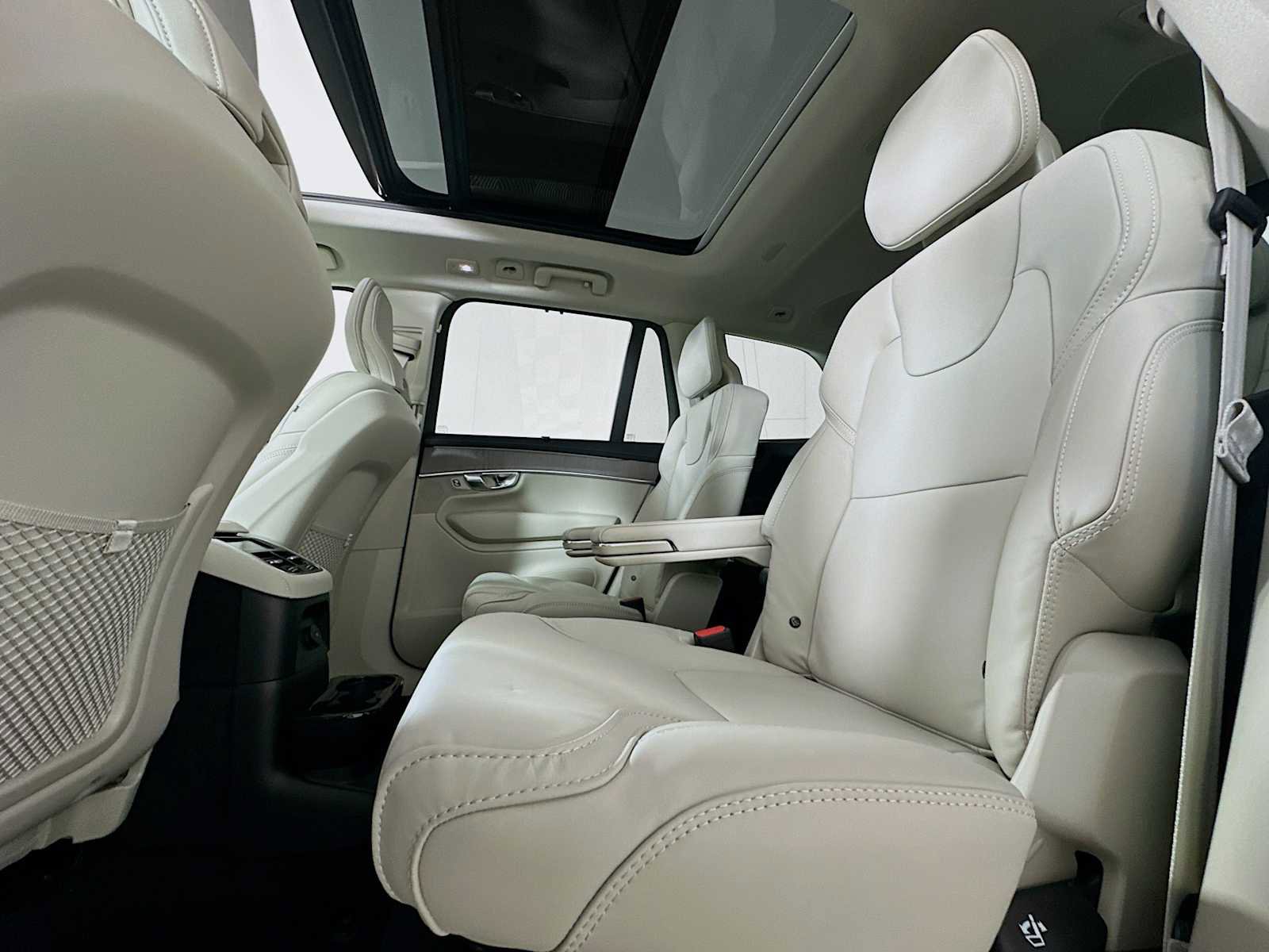 New 2026 Volvo XC90 T8 Ultra w/ Protection Package image 23