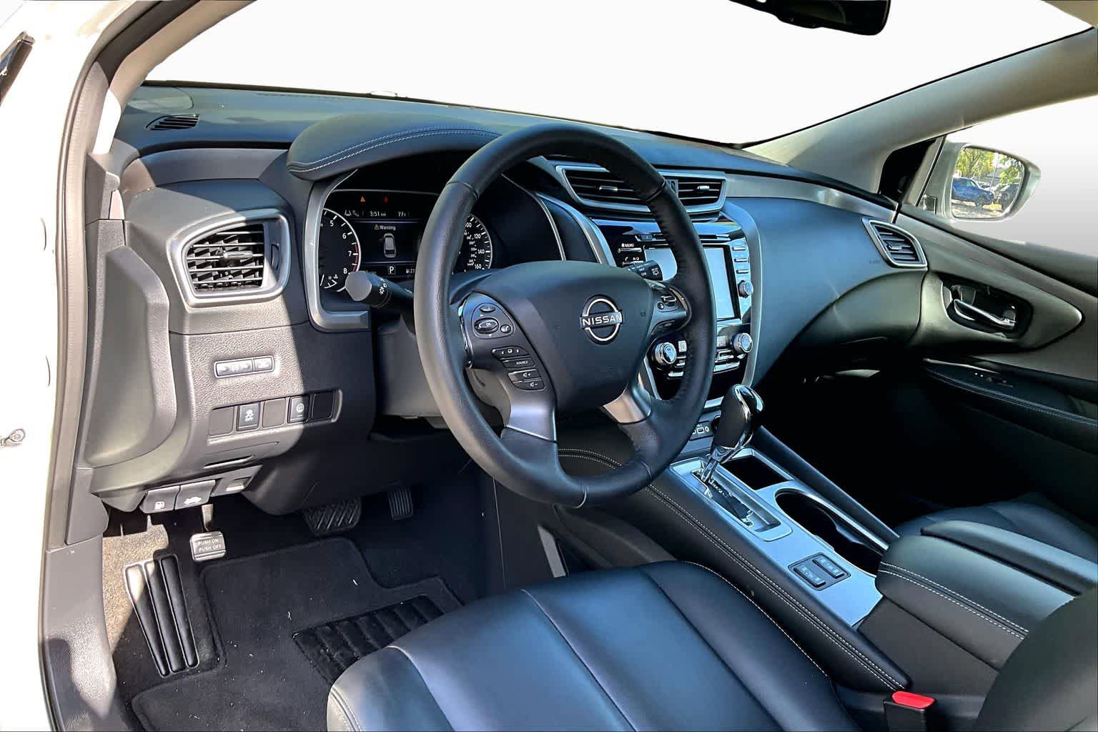Used 2024 Nissan Murano SV w/ SV Midnight Edition Package FWD image 30