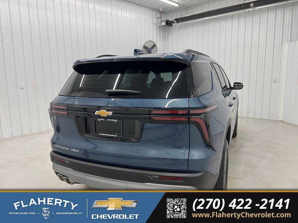 New 2026 Chevrolet Traverse LT AWD/4WD image 3
