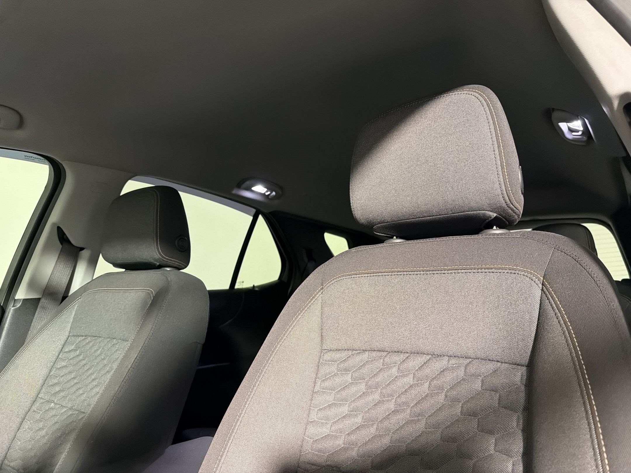 Used 2018 Chevrolet Equinox LT FWD image 23