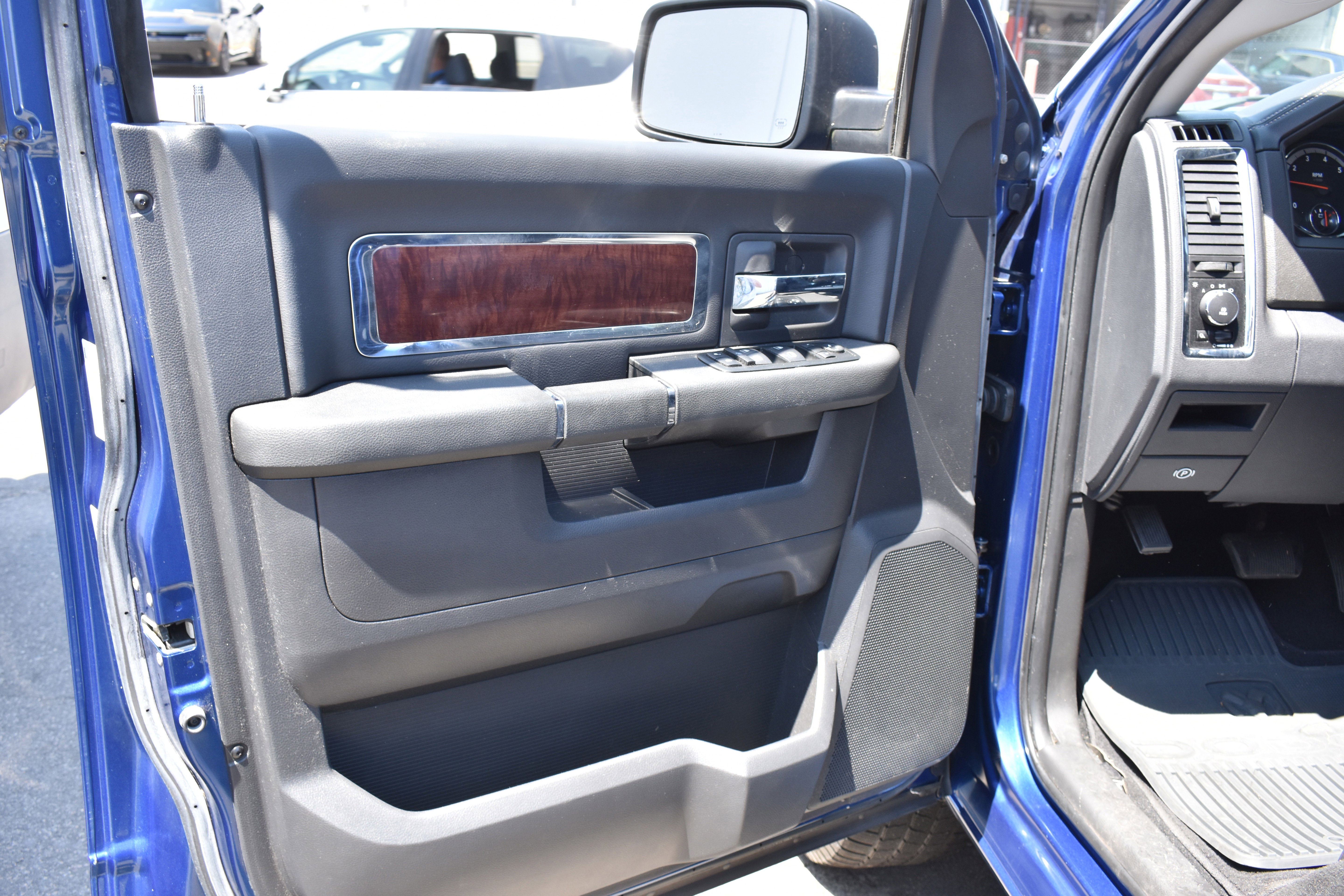 Used 2009 Dodge Ram 1500 Truck Laramie RWD image 13