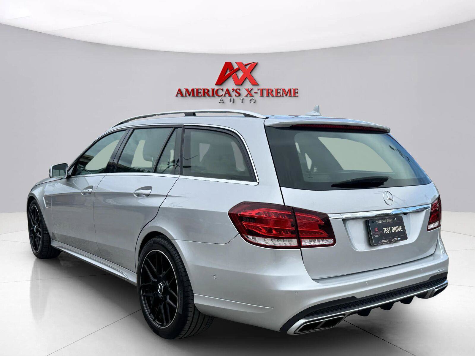 Used 2014 Mercedes-Benz E 63 AMG S-Model image 4