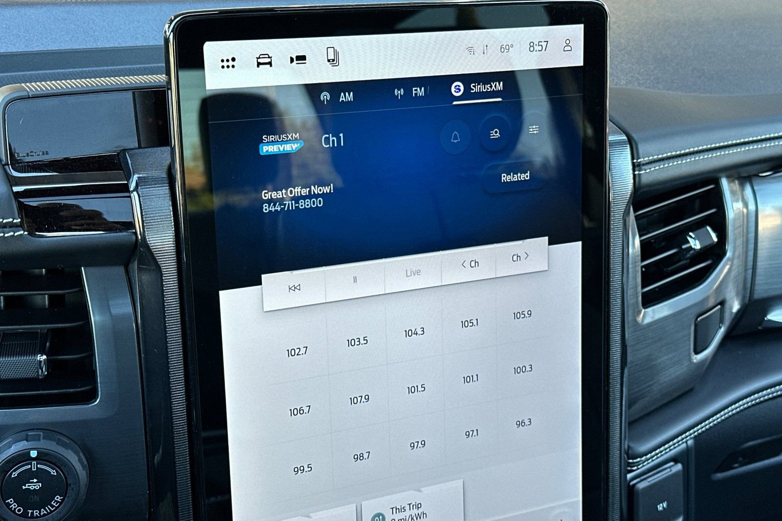 Used 2025 Ford F150 Lightning Platinum image 15