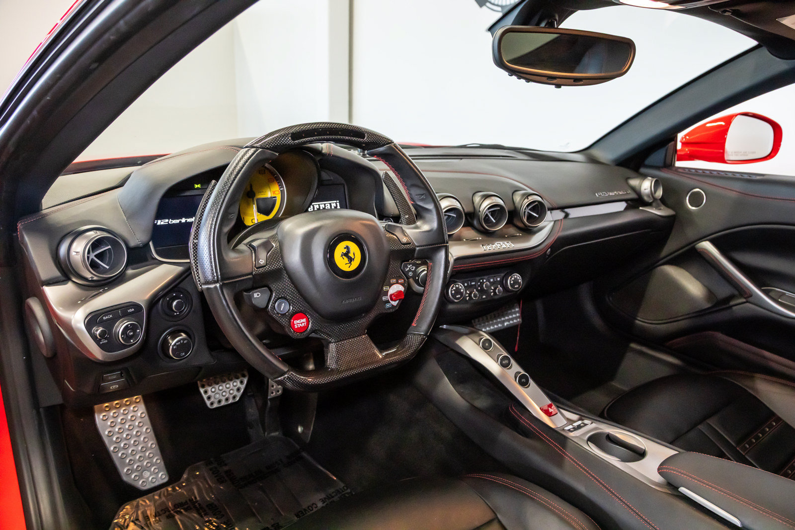 Used 2016 Ferrari F12 Berlinetta RWD image 30