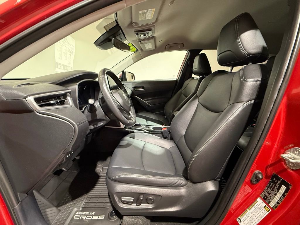Certified 2023 Toyota Corolla Cross XLE image 13