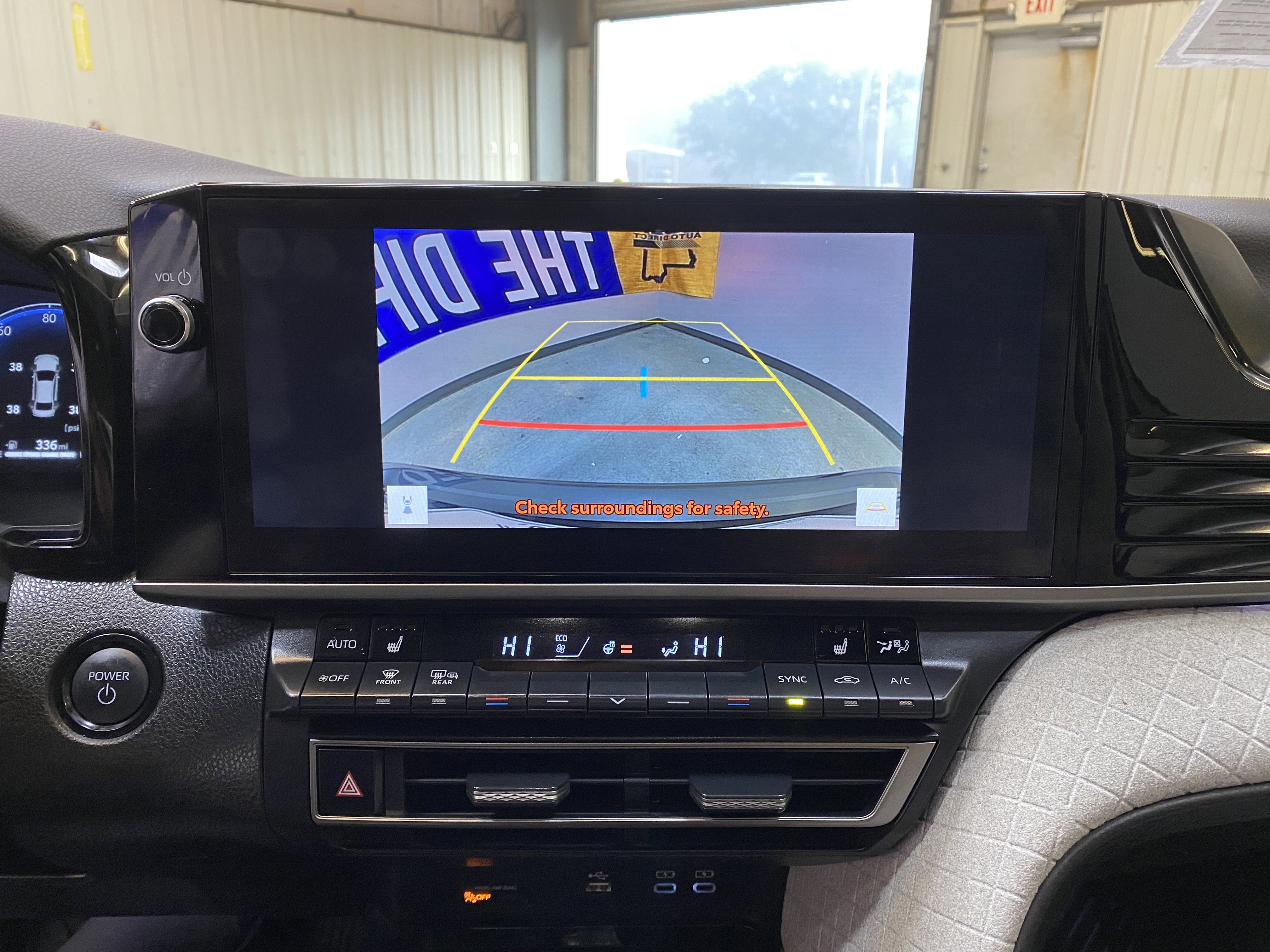 Used 2025 Toyota Camry XLE image 40