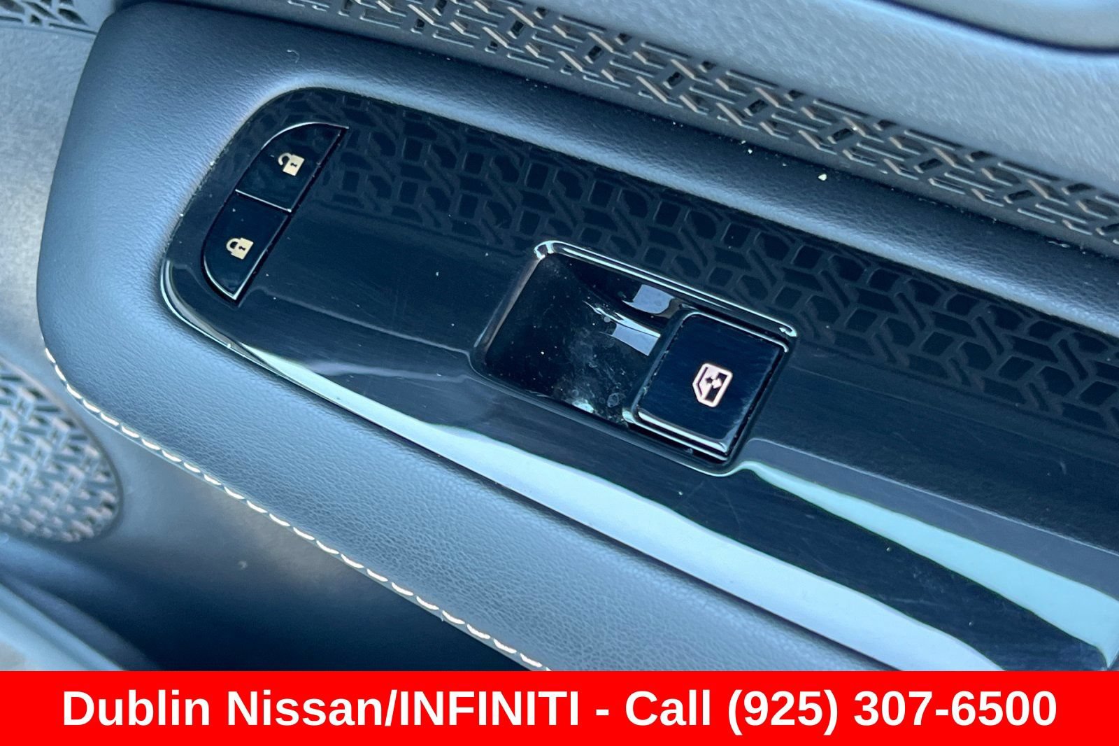 Used 2023 Nissan Ariya FWD image 23