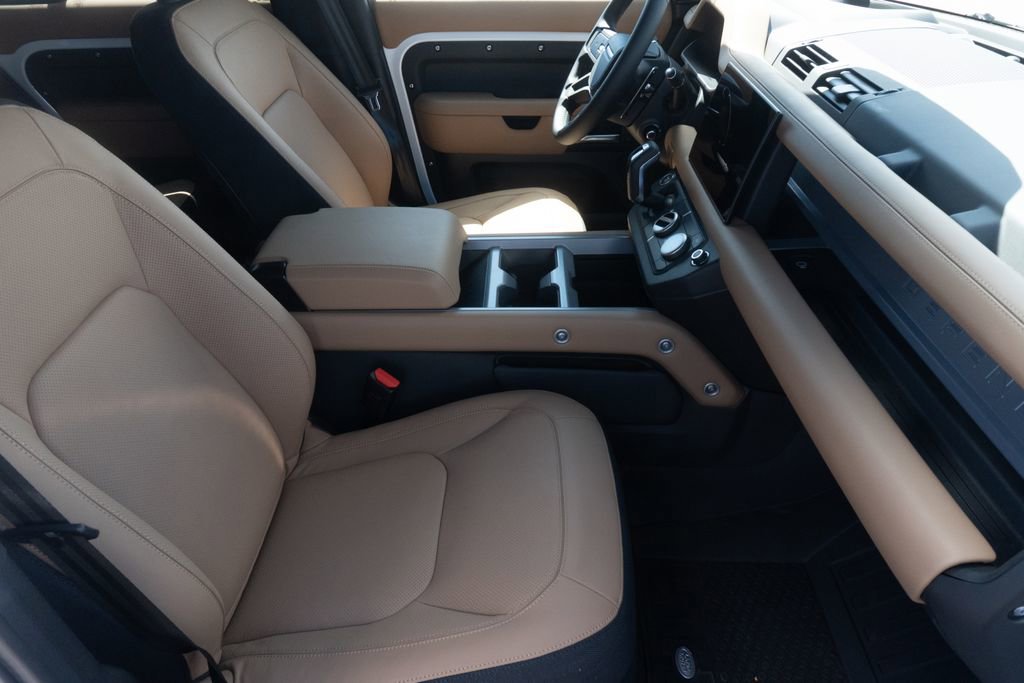 New 2025 Land Rover Defender 110 V8 image 23