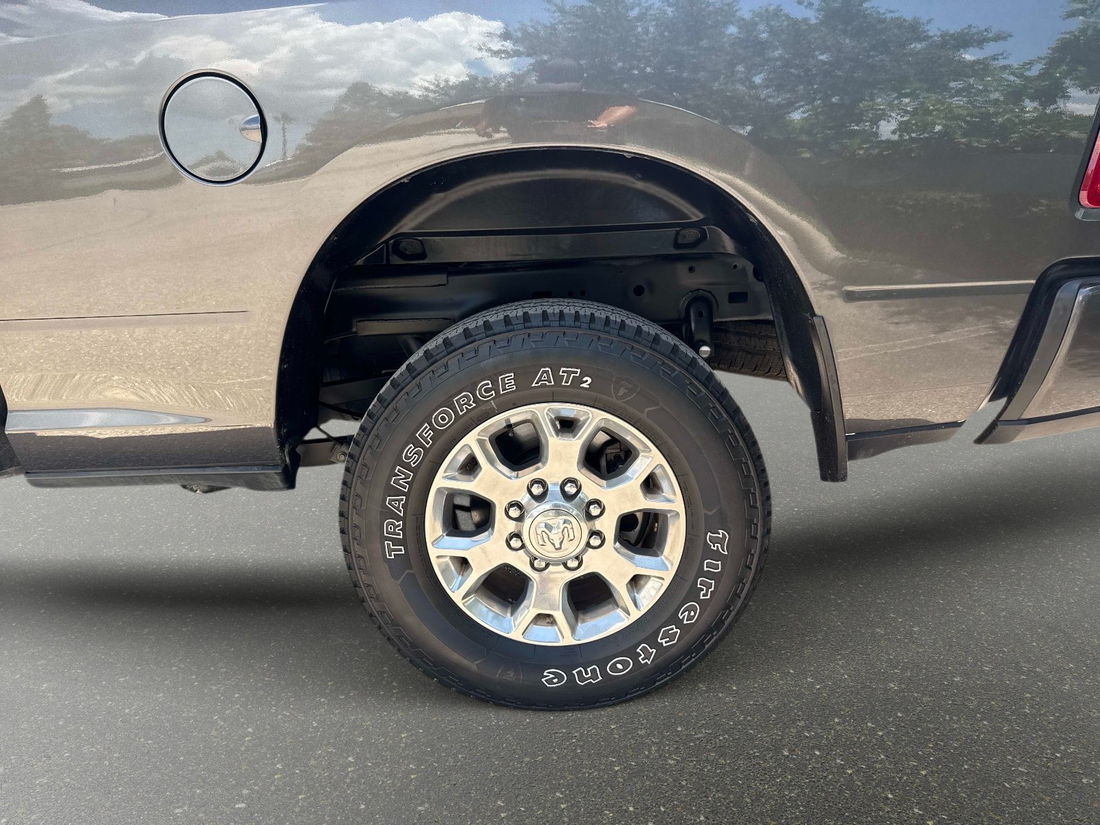 Used 2024 RAM 2500 Laramie AWD/4WD image 10