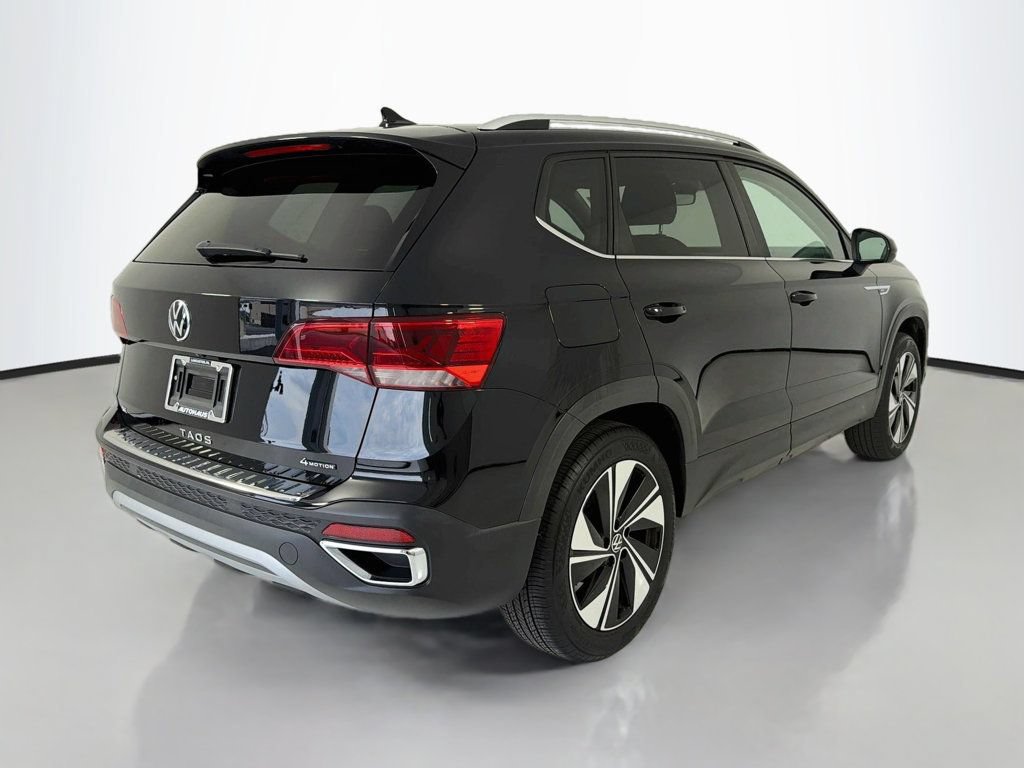 Used 2024 Volkswagen Taos SE AWD/4WD image 7