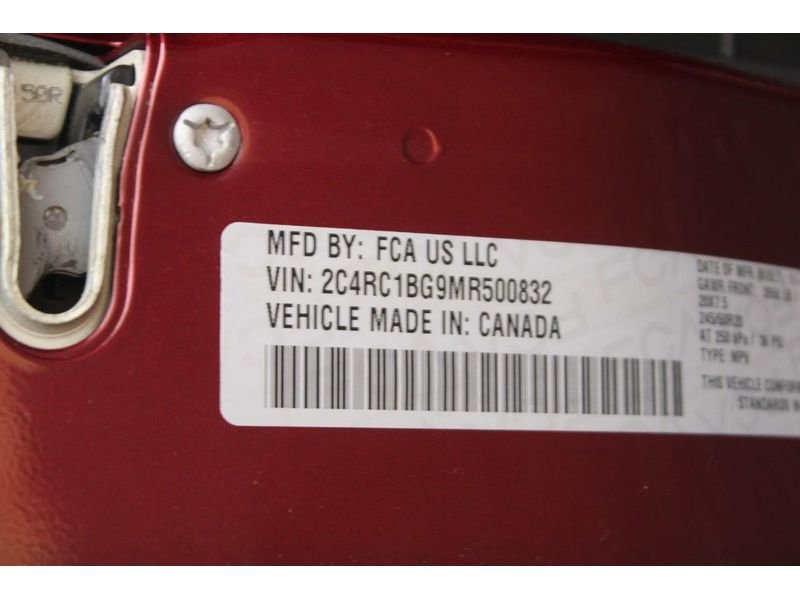 Used 2021 Chrysler Pacifica Touring-L w/ S Appearance Package FWD image 20
